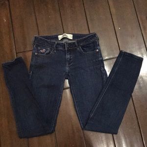 Hollister sz 0 short dark wash super skinny jeans